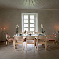 Summanen Oy tuotemerkki Alastekin pöytä ja tuolit